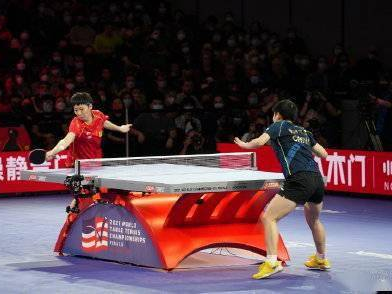 王曼昱再创辉煌，总决赛奖杯再添荣耀